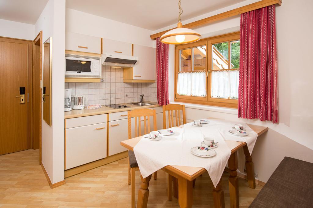 Pension Appartements Alpenblick Maria Alm am Steinernen Meer Exterior foto